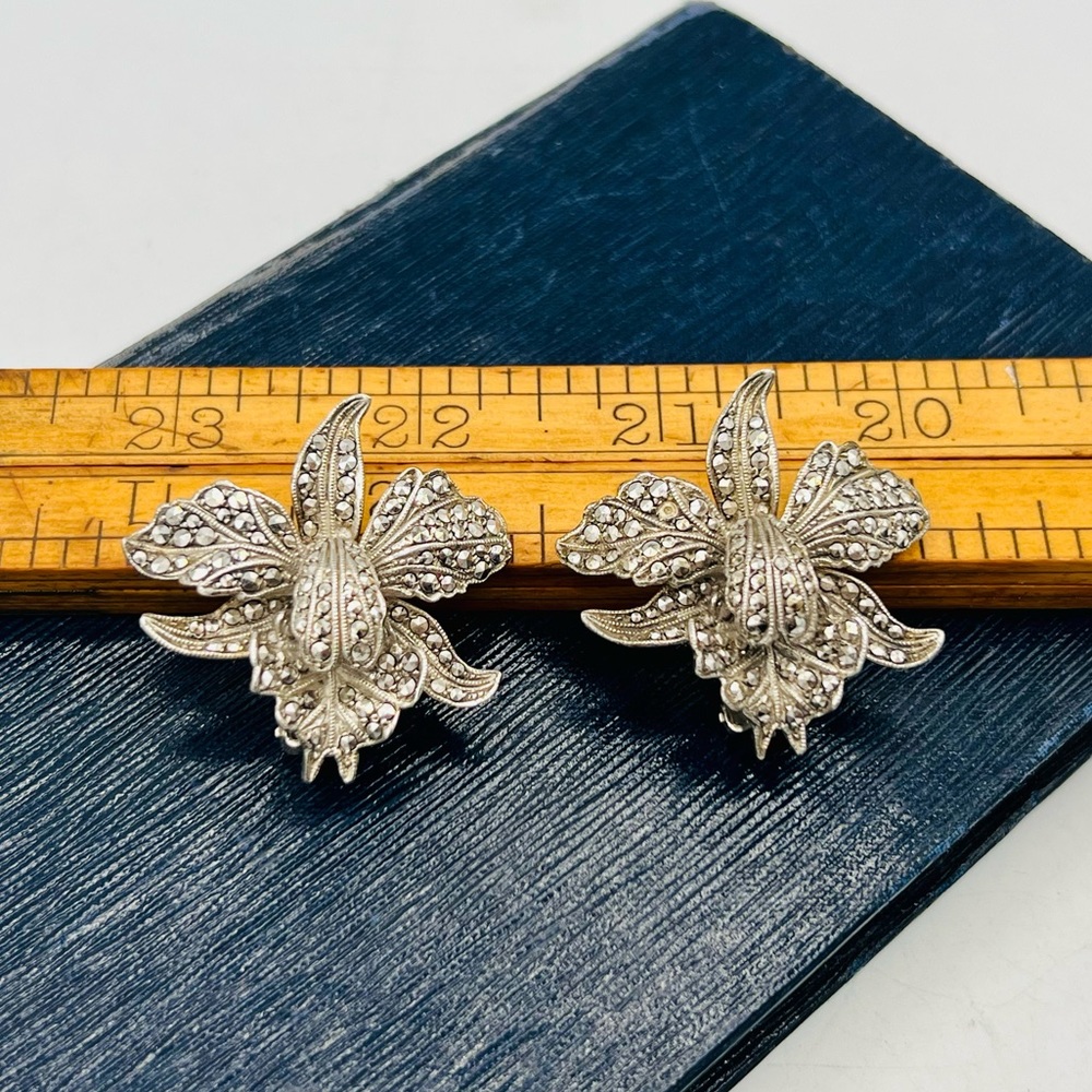 Vintage silver clip on marcasite paved iris floral earrings exquisite - Picture 4 of 14